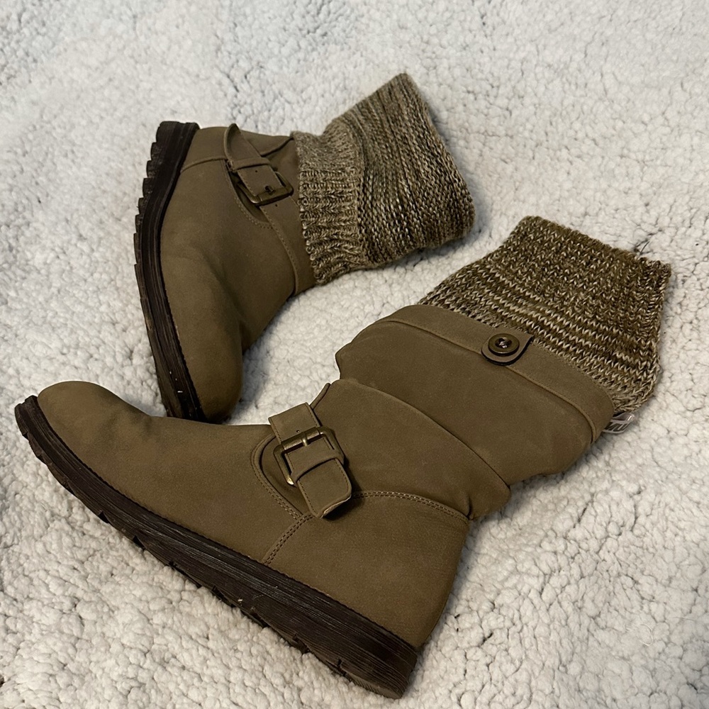 Versatile Women’s Boots